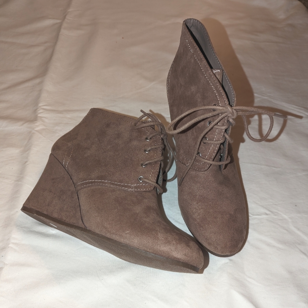 Arizona Jeans elevated ankle boot